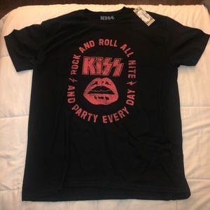 Nasty Gal Oversized Kiss Graphic Tee